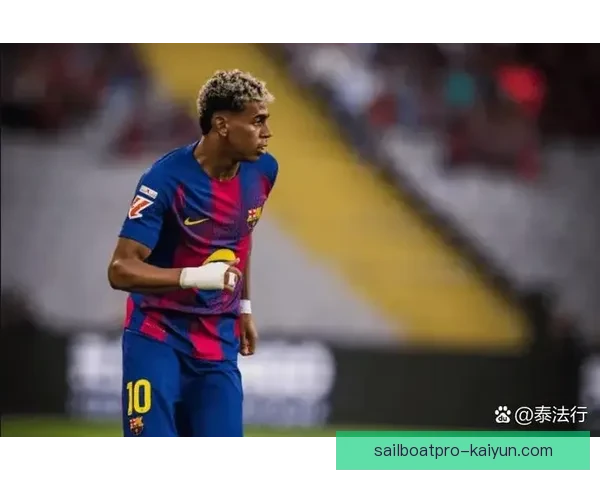 法蒂闪耀赛场，年轻前锋状态回暖，成为球队胜利关键。