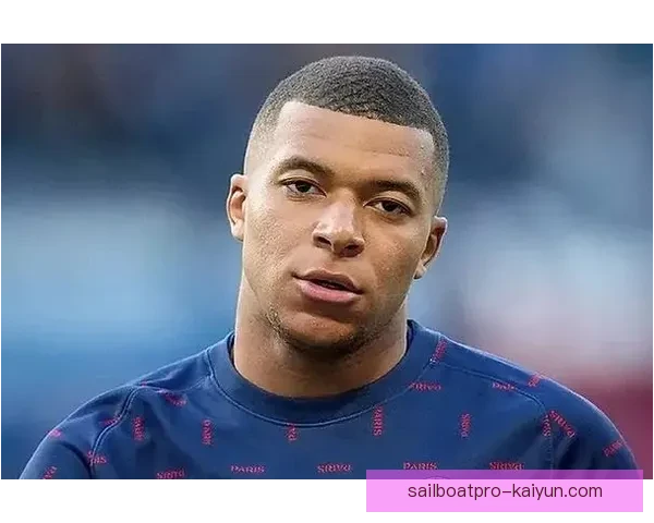 姆巴佩迎来新偶像，年轻球员表现引人关注