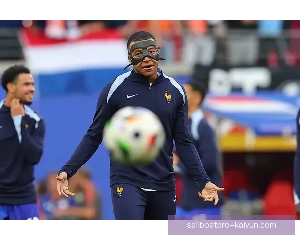 姆巴佩荣膺法国足球先生，状态回暖备受关注关注