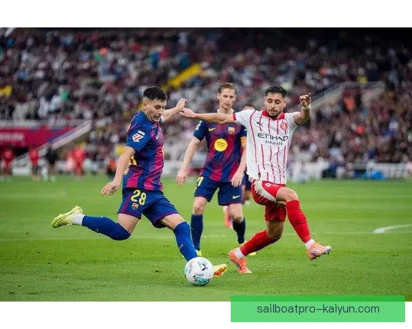 赫罗纳在西甲新赛季中表现挣扎，竞争力有待提升