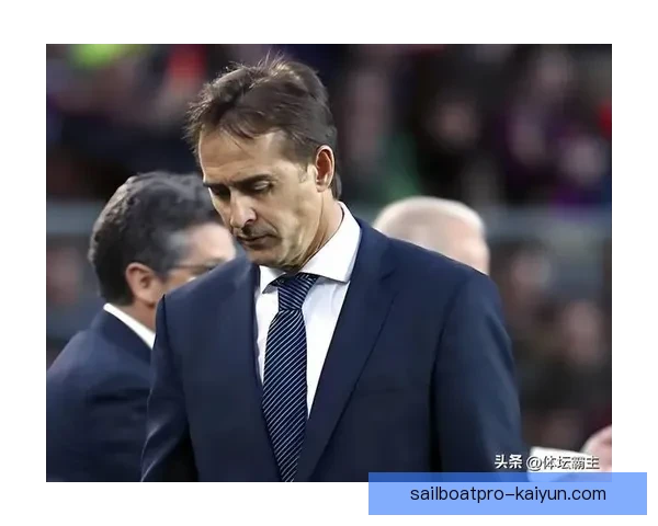 洛佩特吉执教风格强调控球与高位逼抢，战术体系注重攻守平衡